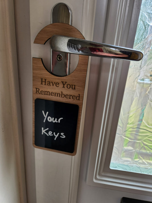 Daily reminder door hanger, personalised, Oak , hanging, wipeable,  Dry wipe, Wooden door hanger, chalk board, chalk pen, Daily remember